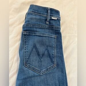 Mother denim. Style: Hustler fray. Wash: One Trick Pony. Size: 26